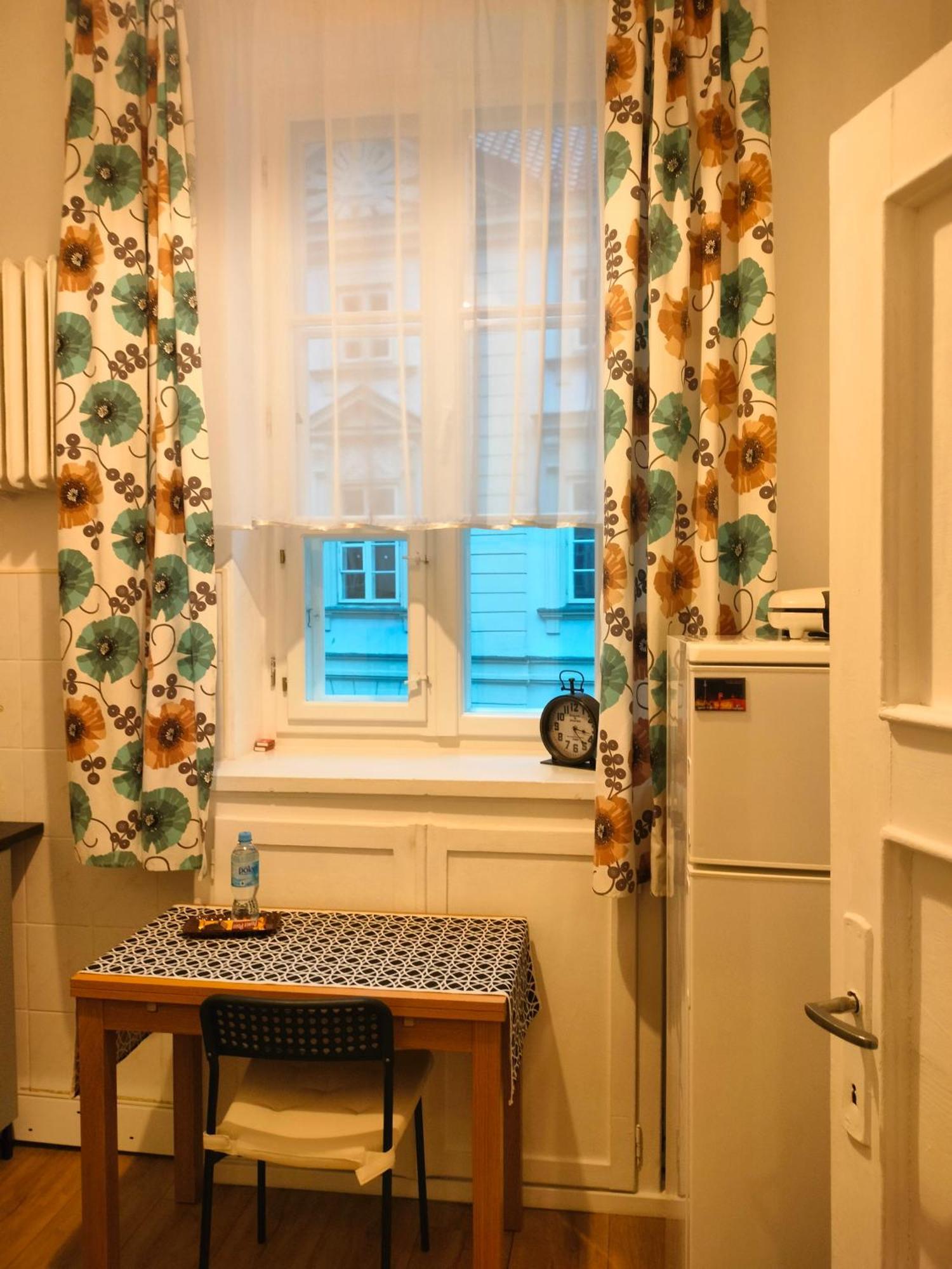 Przytulny Apartament Przy Barbakanie Varsó Kültér fotó